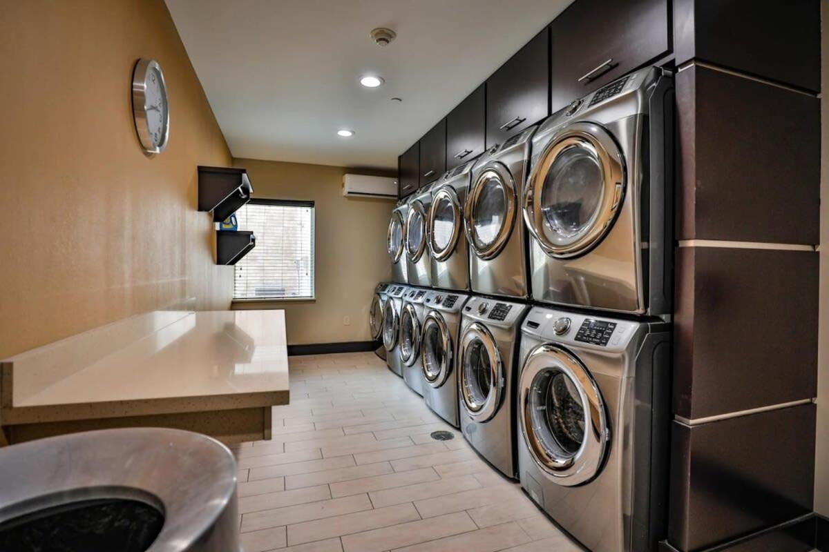 Апартаменты Free Parking Free Wifi With Kitchen Washer Dryer Relux Studio Group 2 Хьюстон Экстерьер фото