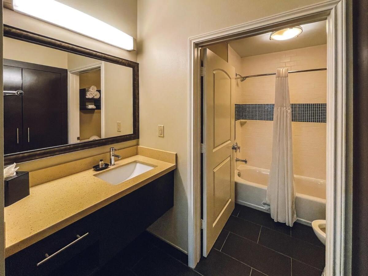 Апартаменты Free Parking Free Wifi With Kitchen Washer Dryer Relux Studio Group 2 Хьюстон Экстерьер фото