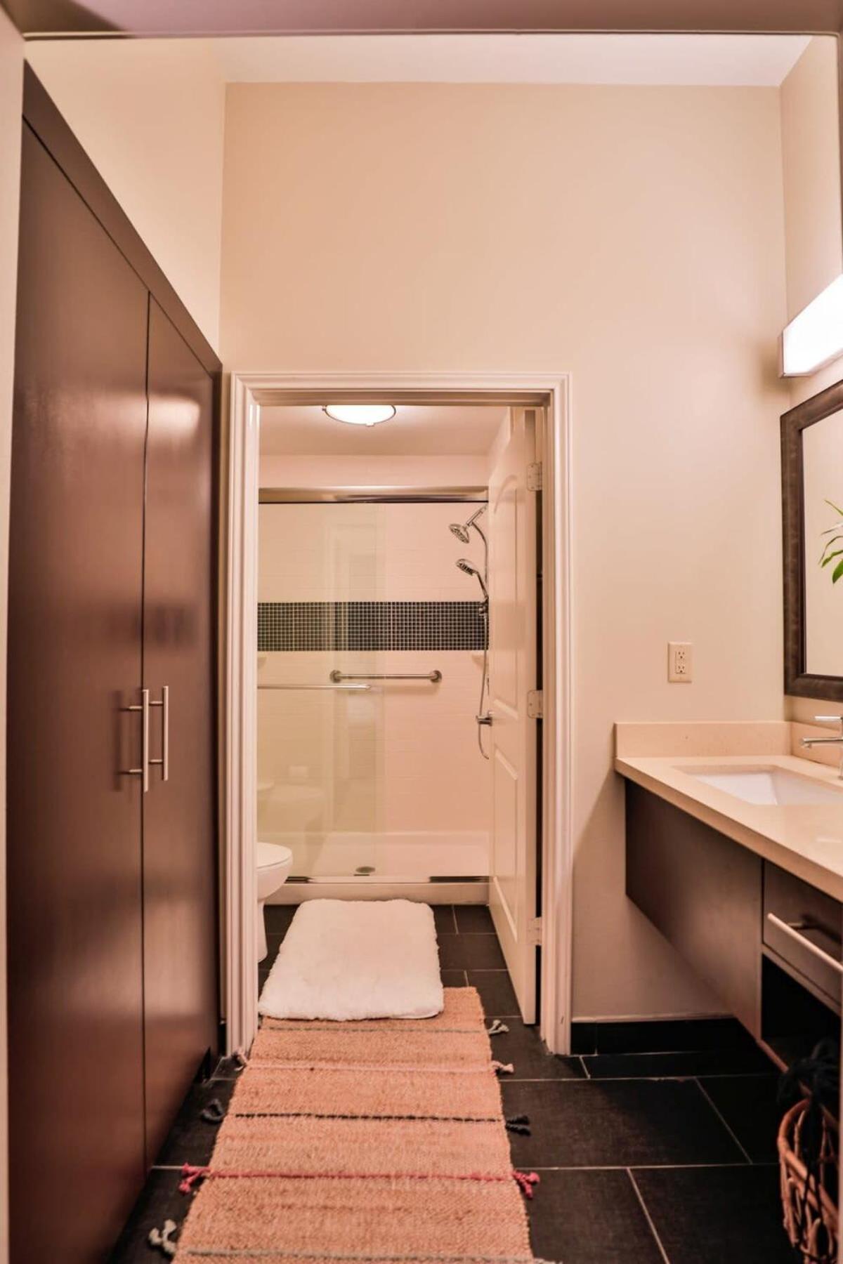 Апартаменты Free Parking Free Wifi With Kitchen Washer Dryer Relux Studio Group 2 Хьюстон Экстерьер фото